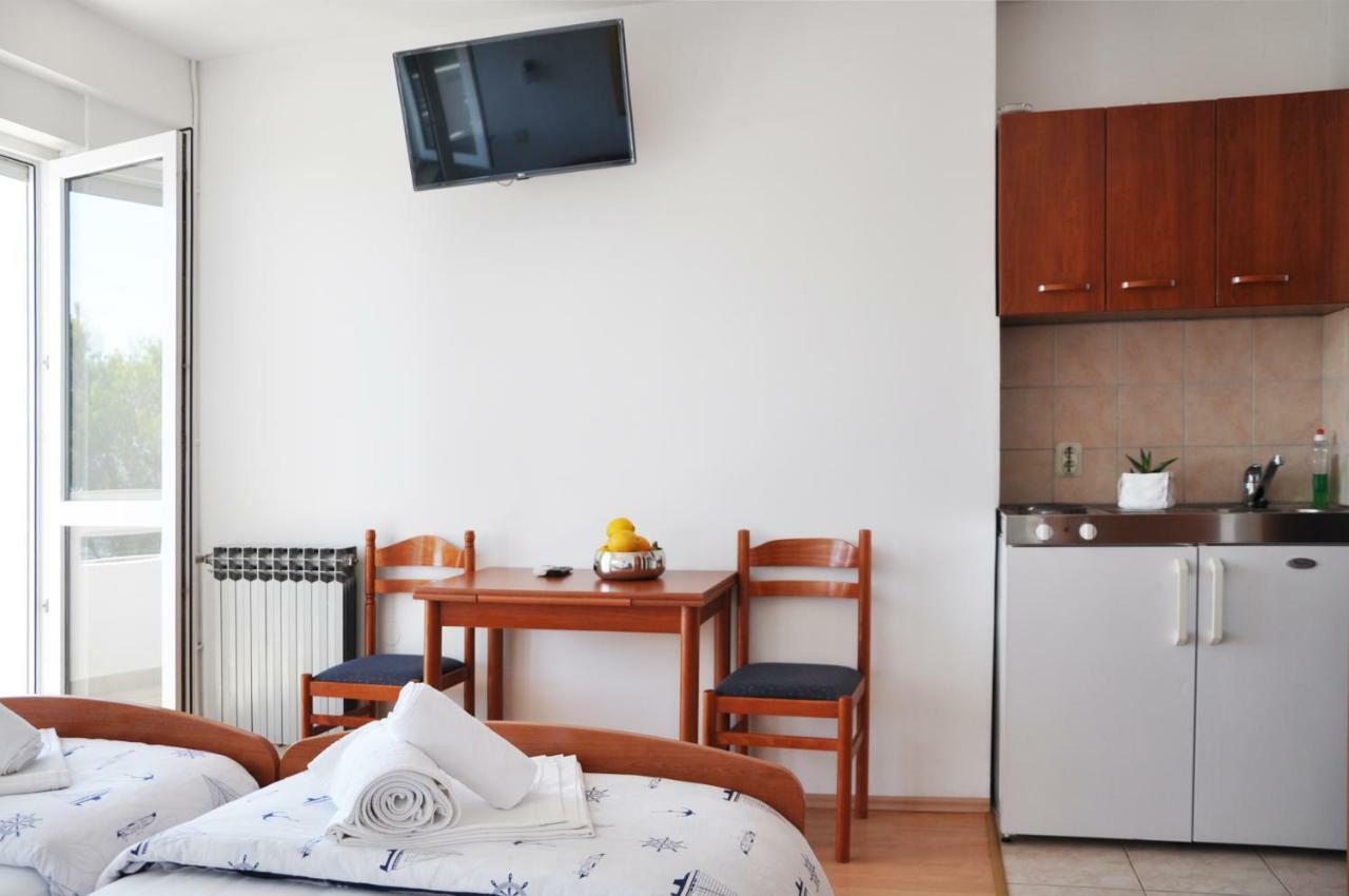 Sunrise Apartments And Studio Apartments 1 Локва Рогозница Екстериор снимка